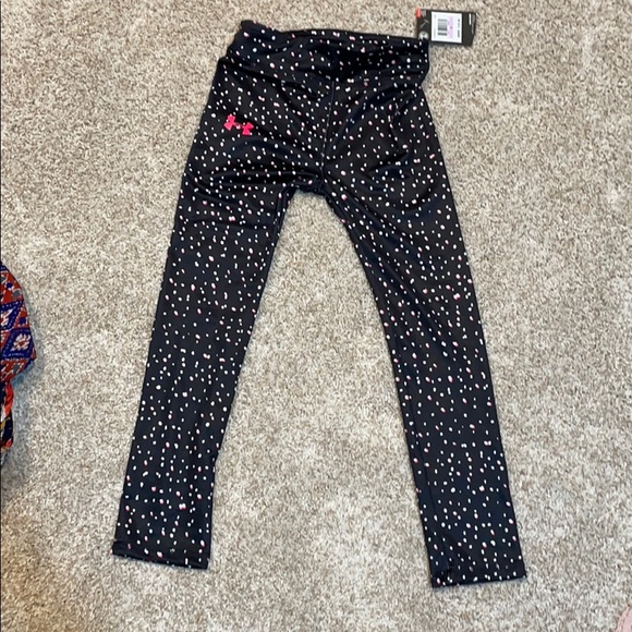 Under Armour Other - Under armour girls size 6 stretchy leggings NWT